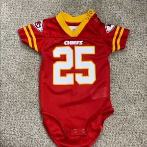 Chiefs jersey baby 3-6 month w/ snaps